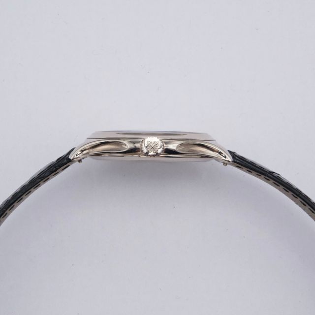 Patek Philippe Calatrava 5227G-010 Image 7